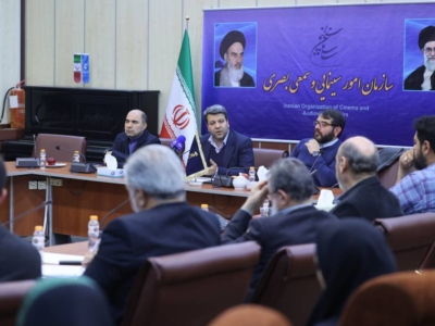 رئيس منظمة السينما يزور مقر مهرجان فجر السينمائي الدولي الـ42